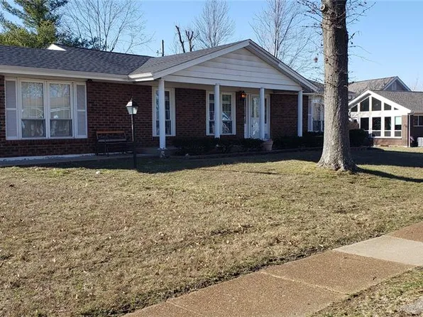 5373 Chatfield Dr, Saint Louis, MO 63129