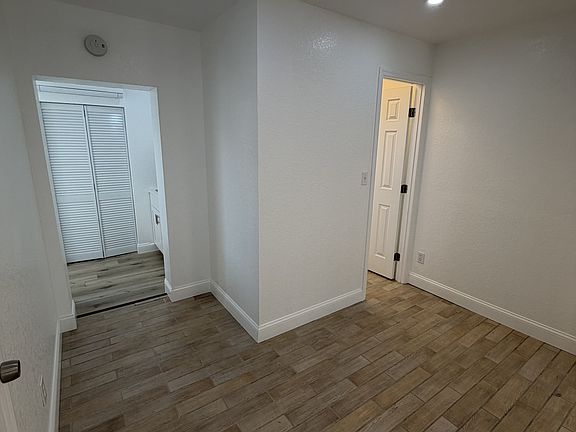 5th image of 1028 56th Ave S