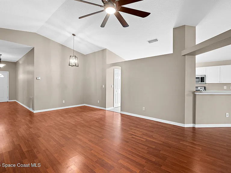 2467 Deercroft Dr — Photo 17