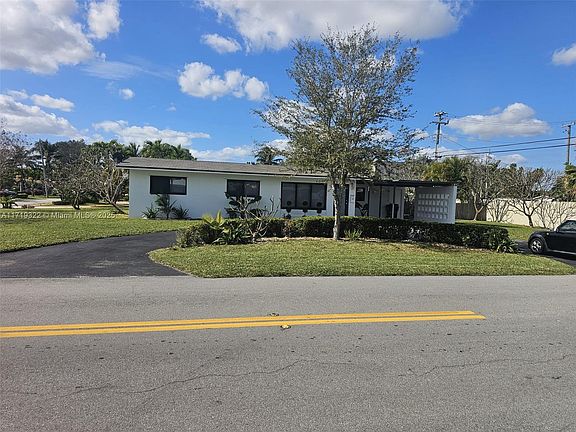 3rd image of 3049 NW 6th Ave