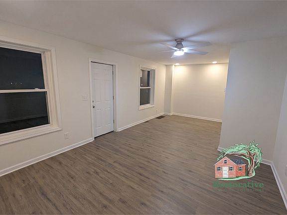 4th image of 407 Greenwich St