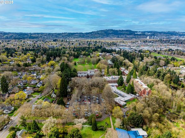 3725 SE Martins St, Portland, OR 97202