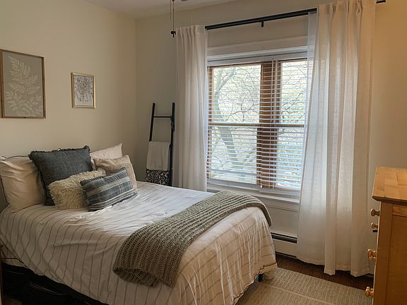4th image of 719 W Belden Ave APT 3N