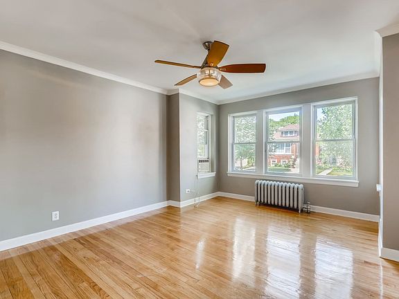 3rd image of 4741 N Hamlin Ave Unit 1