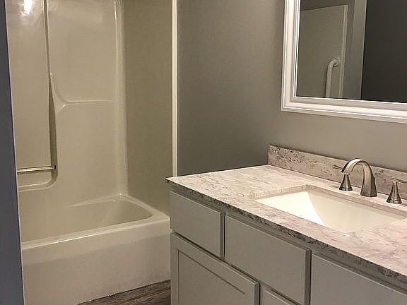 5th image of 1193 Pinecrest Pl #1B