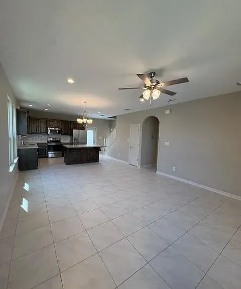 1404 E Sonador Dr S — Photo 4