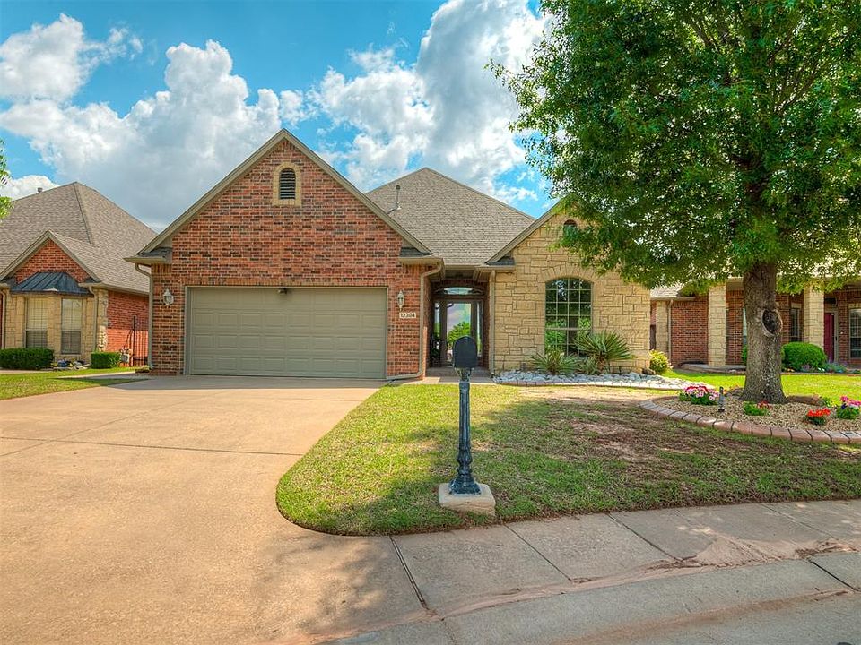 1st image of 12304 N Saint Lukes Ln