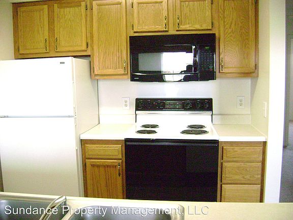 3rd image of 2011 Northgate Dr APT B