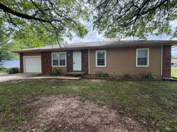 708 E Dyann Drive, Nixa, MO 65714