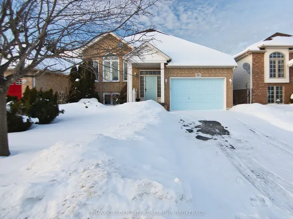 11 Cozocar Cres, Saint Catharines, ON L2S 3Y5