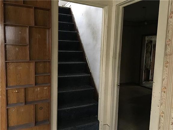 4th image of 2102 Lafayette Ave