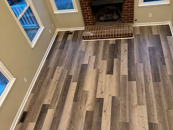 4th image of 5201 Fairlake Ln