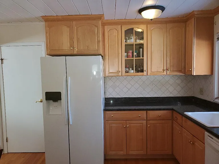 215 Harriman Rd — Photo 10