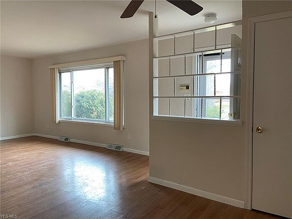 4th image of 7616 Primrose Dr