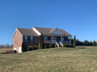 249 W Laurel Dr, Lawrenceburg, TN 38464