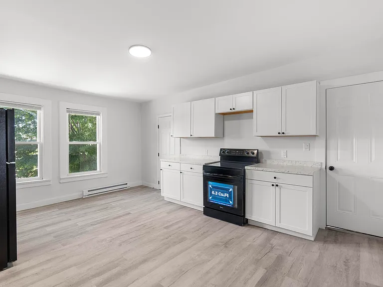 146 Hobart St #2 — Photo 15