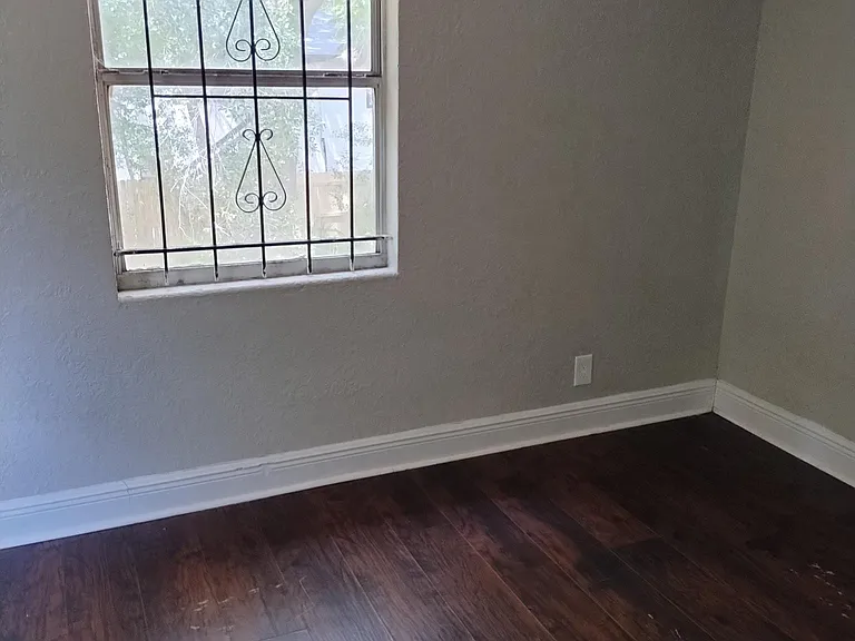 1231 McConihe St #4 — Photo 5