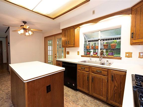 2nd image of 6010 Saddlehorn Dr
