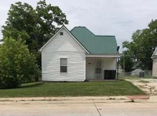 1206 S Osteopathy Ave, Kirksville, MO 63501