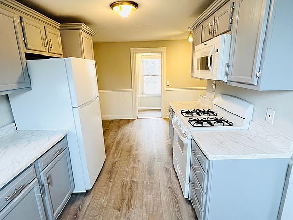 5th image of 69 Adams St #2