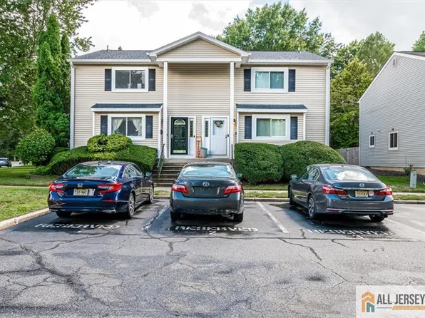54 Davids Ct, Dayton, NJ 08810