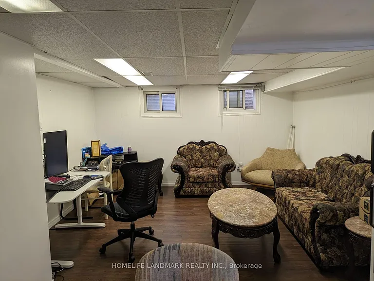 81 Clydesdale Dr #LOWER — Photo 4