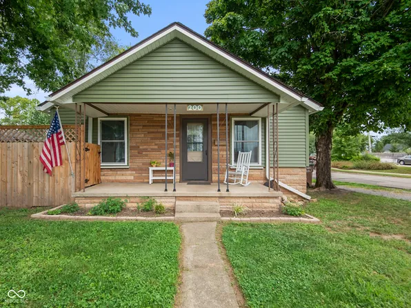 200 Pence St, Columbus, IN 47201