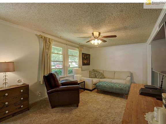 4th image of 8001 W 60th St