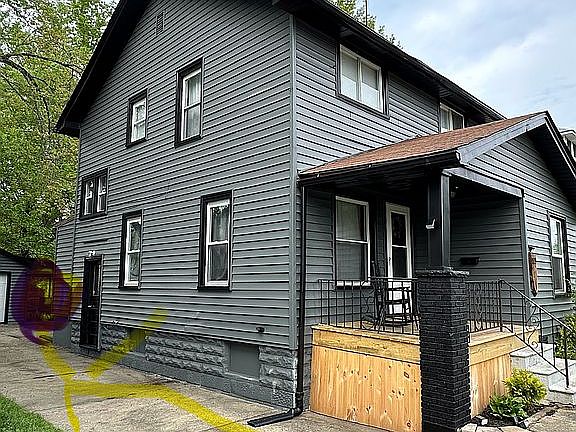 3rd image of 1529 Longfellow Ct NE