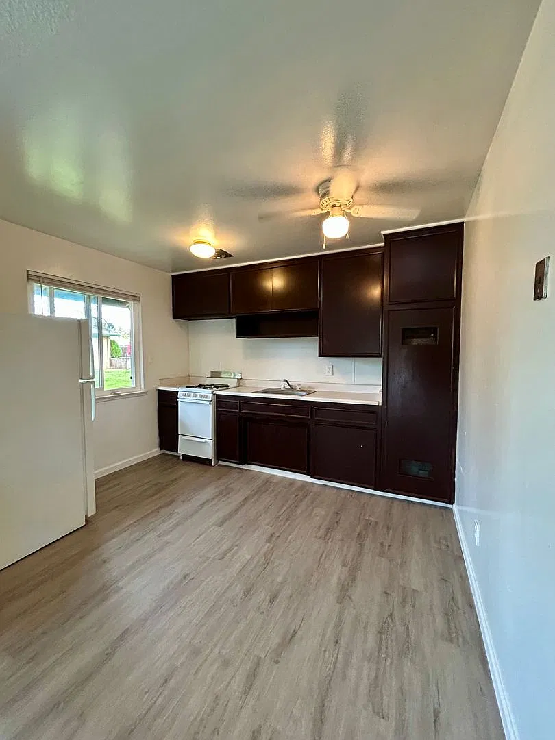 2 bed, 750 sqft, $1,350 — Photo 3