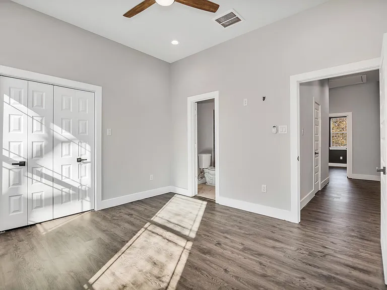 4924 Winnetka St #C — Photo 13
