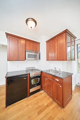 Rented by Living New York | media 3