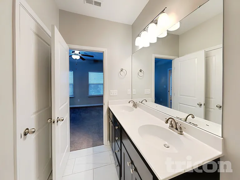 405 Riverwood Ct — Photo 7