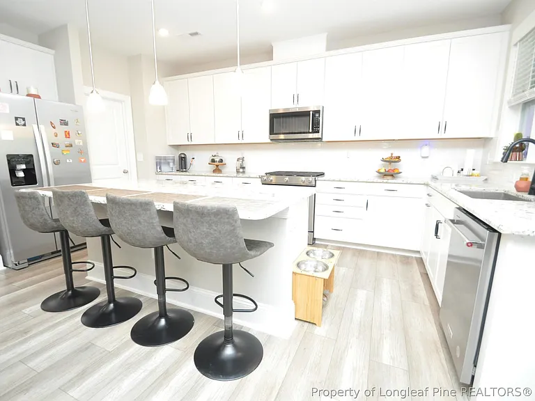 1004 Pyrenees Way — Photo 15