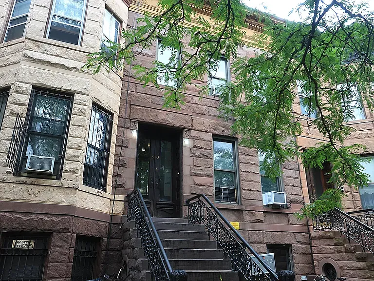 30 Linden St #3R — Photo 1