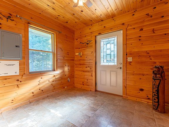 5th image of 1471 N Pioneer Rd