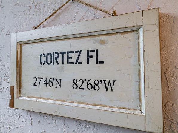 4212 126th St W APT 401, Cortez, FL 34215