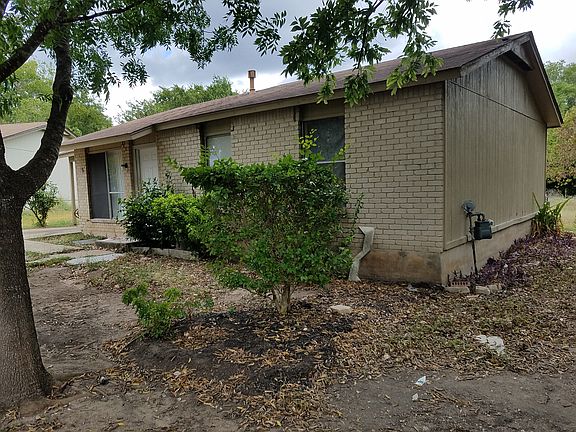 3rd image of 7121 Howerington Cir