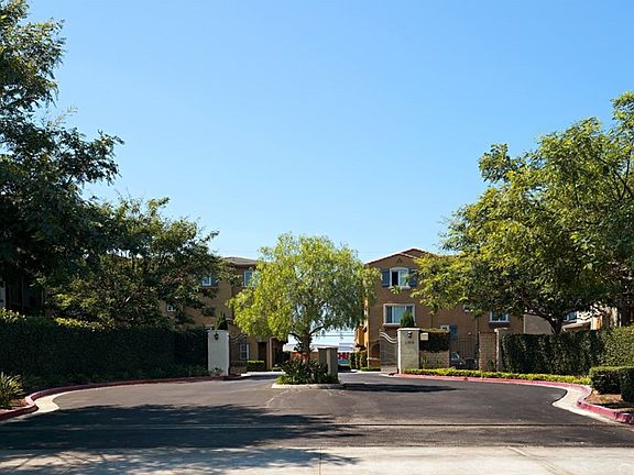 5th image of 22919 Mariposa Ave Unit 103