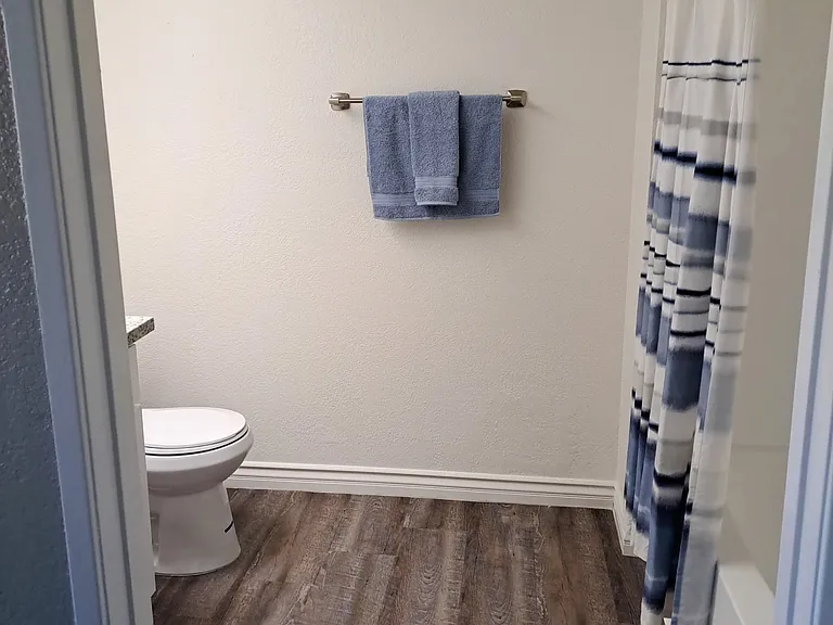 Raintree Apartments — Photo 16
