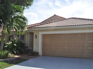 2011 NW 182nd Ter, Hollywood, FL 33029