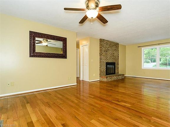 4th image of 209 Navaho Dr