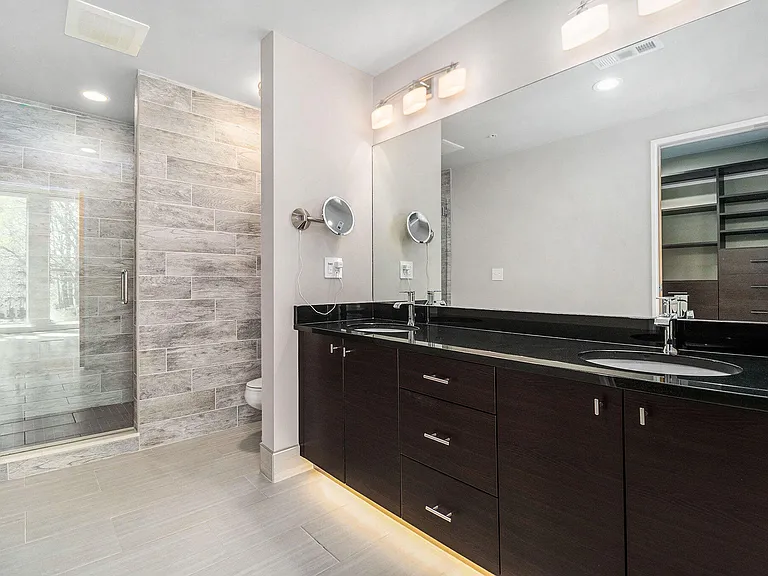 300 Hamilton St #204 — Photo 8