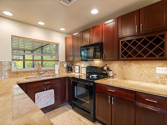 4th image of 3370 SW 20th Court