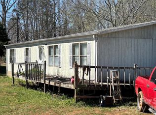 2307 Pathfinder St, Newton, NC 28658