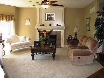 2nd image of 515 NE Greenview Dr