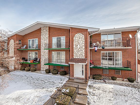 2nd image of 9609 S Komensky Ave APT 104