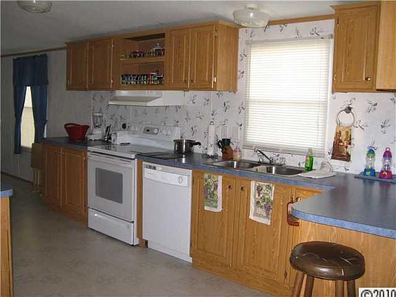 5th image of 142 Titanium Dr