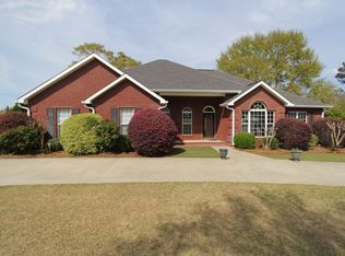 206 Elizabeth St, Cochran, GA 31014