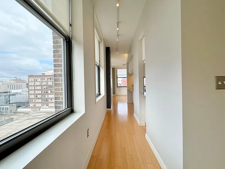 912 Baltimore Ave #901 — Photo 12